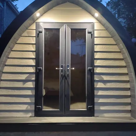 Beautiful And Cosy Pod Saintives
